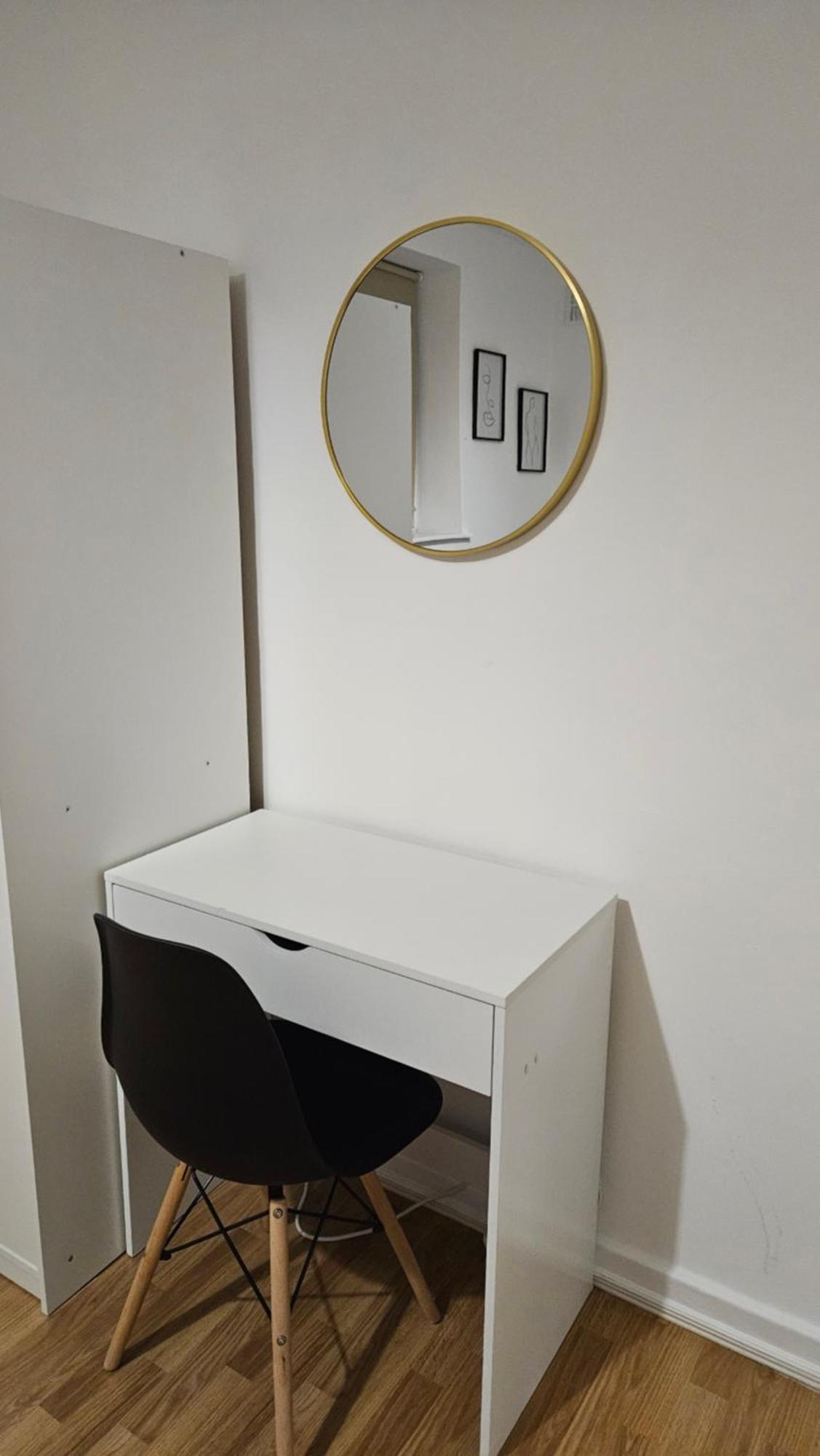 לונדון Spacious Two Bedroom Apartment In Battersea, Free Parking מראה חיצוני תמונה