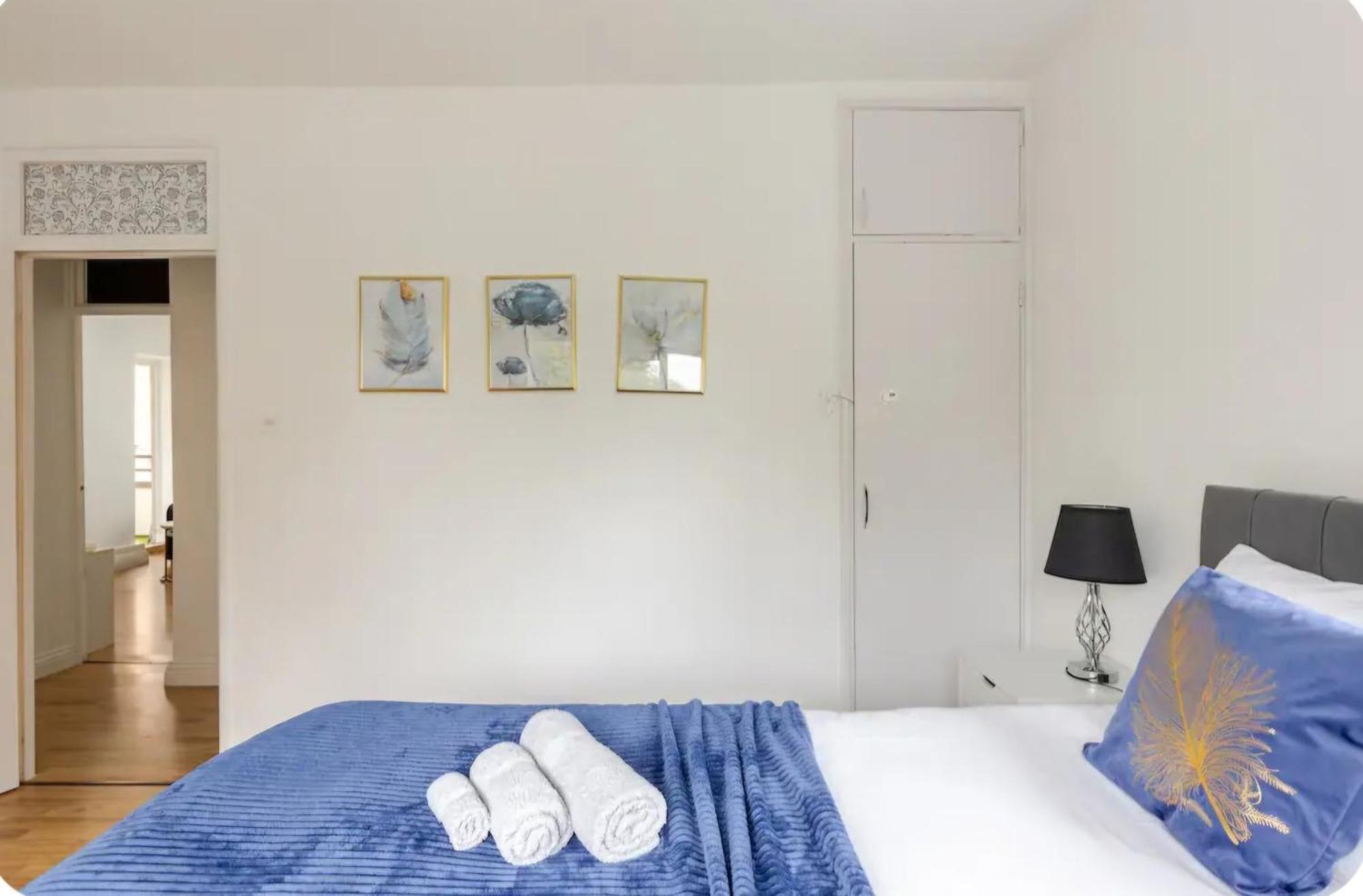 לונדון Spacious Two Bedroom Apartment In Battersea, Free Parking מראה חיצוני תמונה