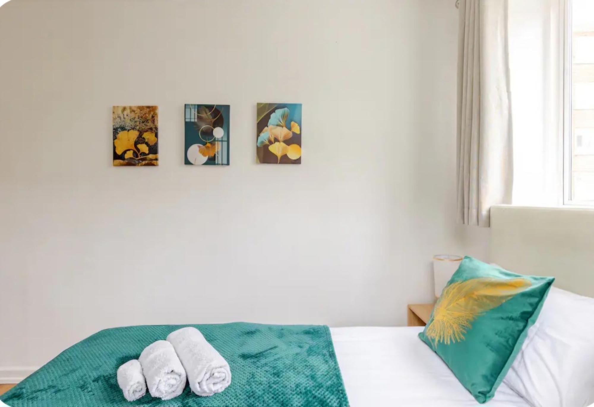 לונדון Spacious Two Bedroom Apartment In Battersea, Free Parking מראה חיצוני תמונה